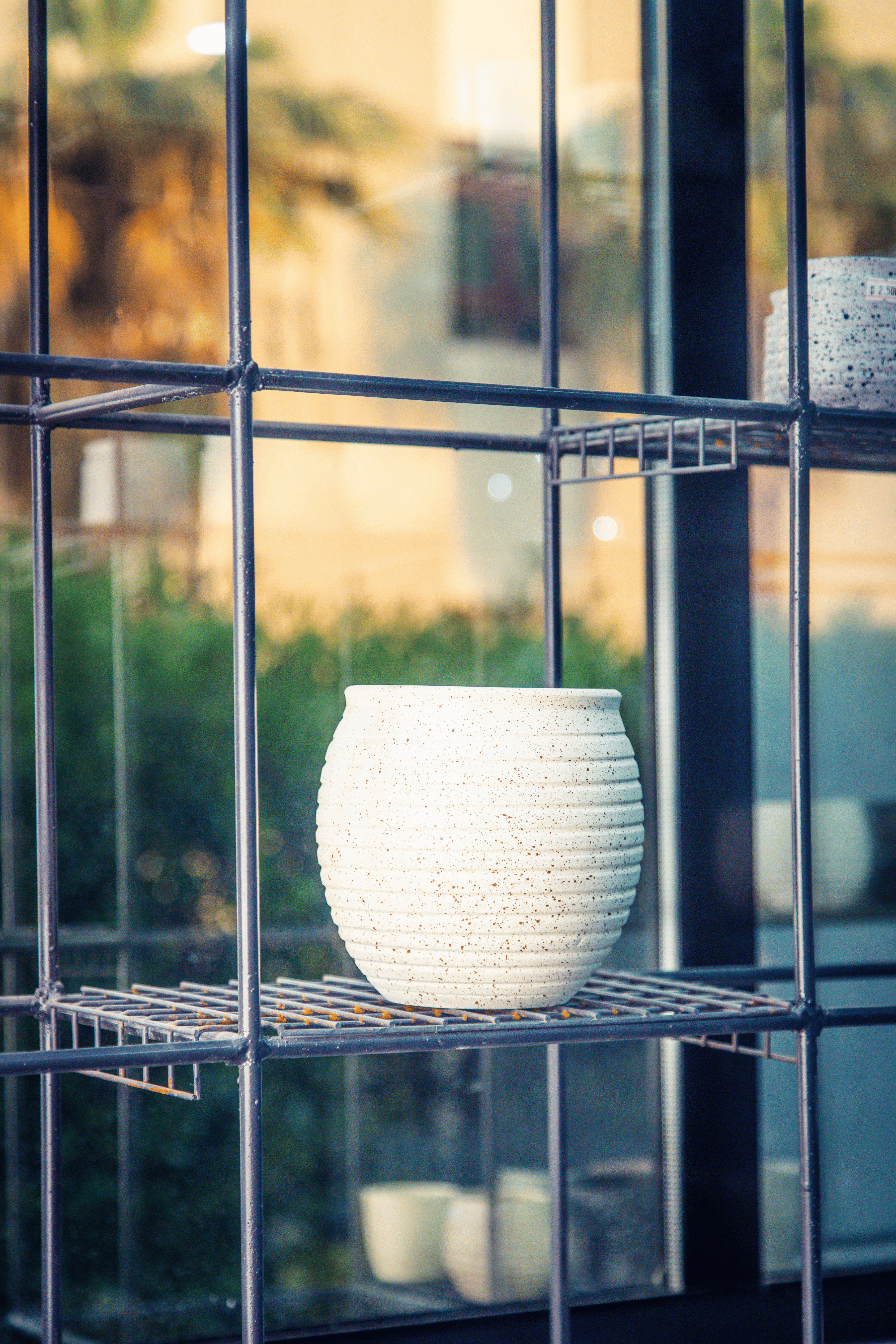Small Table Pot